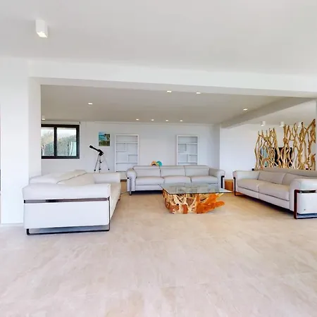 And Sea Villa *