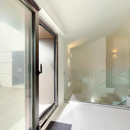 And Sea Villa *